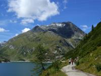 Am Weg entlang dem Kölnbreinspeicher gegen Schwarzhörner